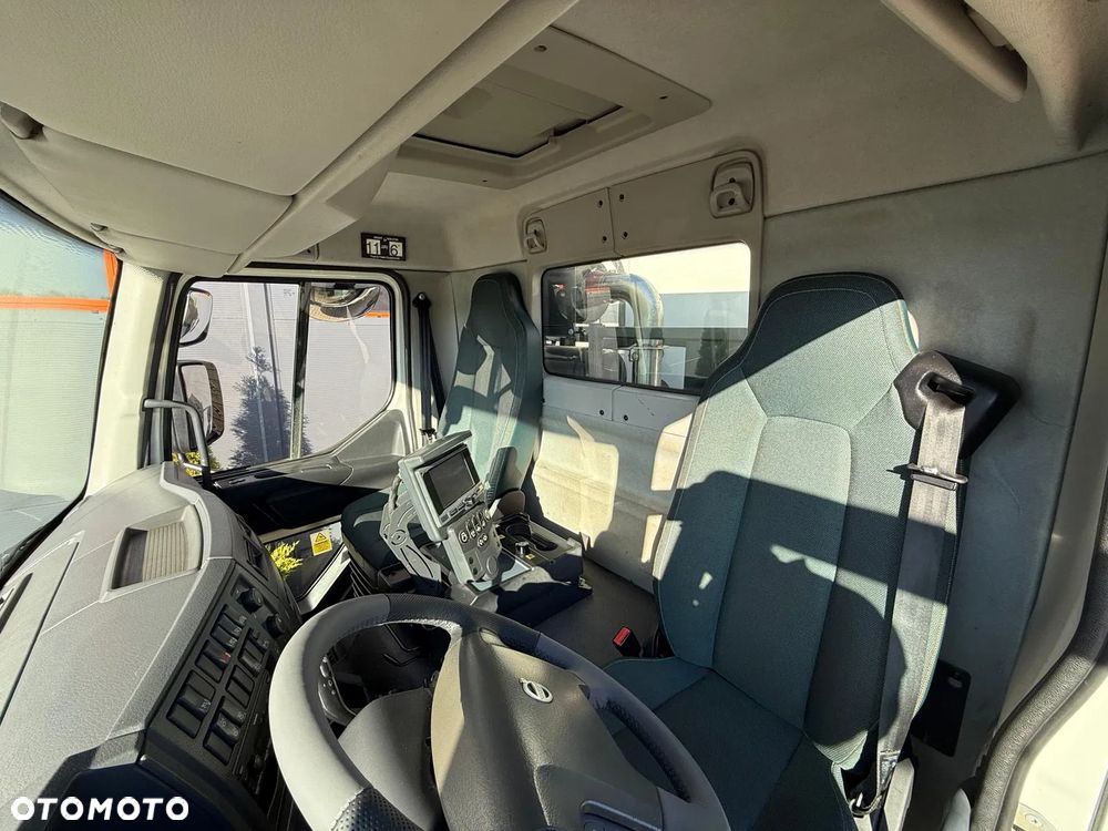 Volvo FL 15.250 Euro 6 // zamiatarka JOHNSTON VT652 //  BUCHER // odkurzacz , polewaczka - 30