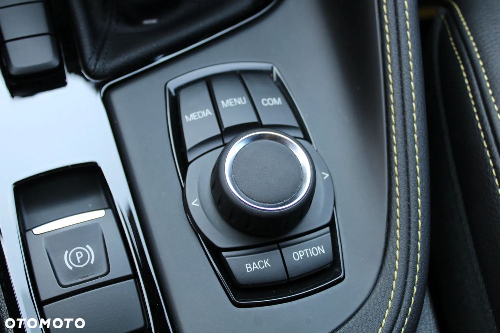 BMW X2 sDrive18d Edition GoldPlay sport - 23