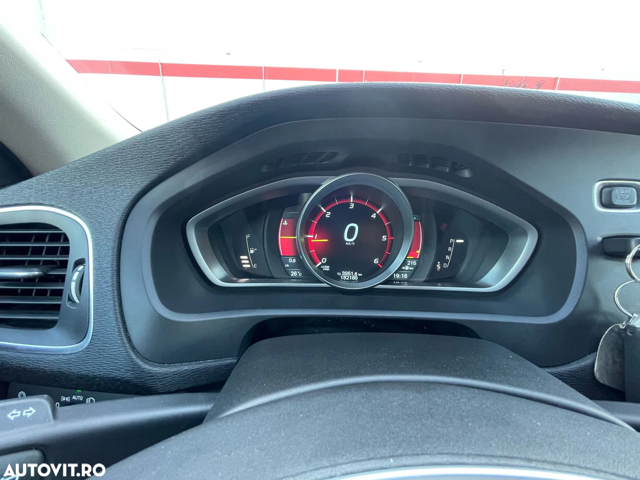 Volvo V40 Cross Country D2 Powershift Momentum - 17
