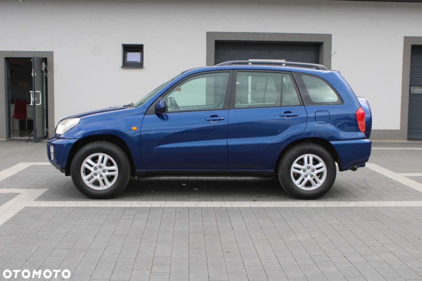 Toyota RAV4 - 4