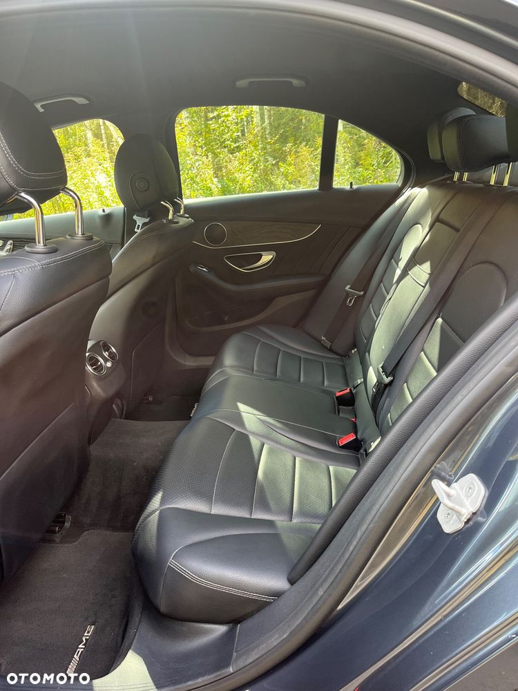 Mercedes-Benz Klasa C 300 7G-TRONIC AMG Line - 9