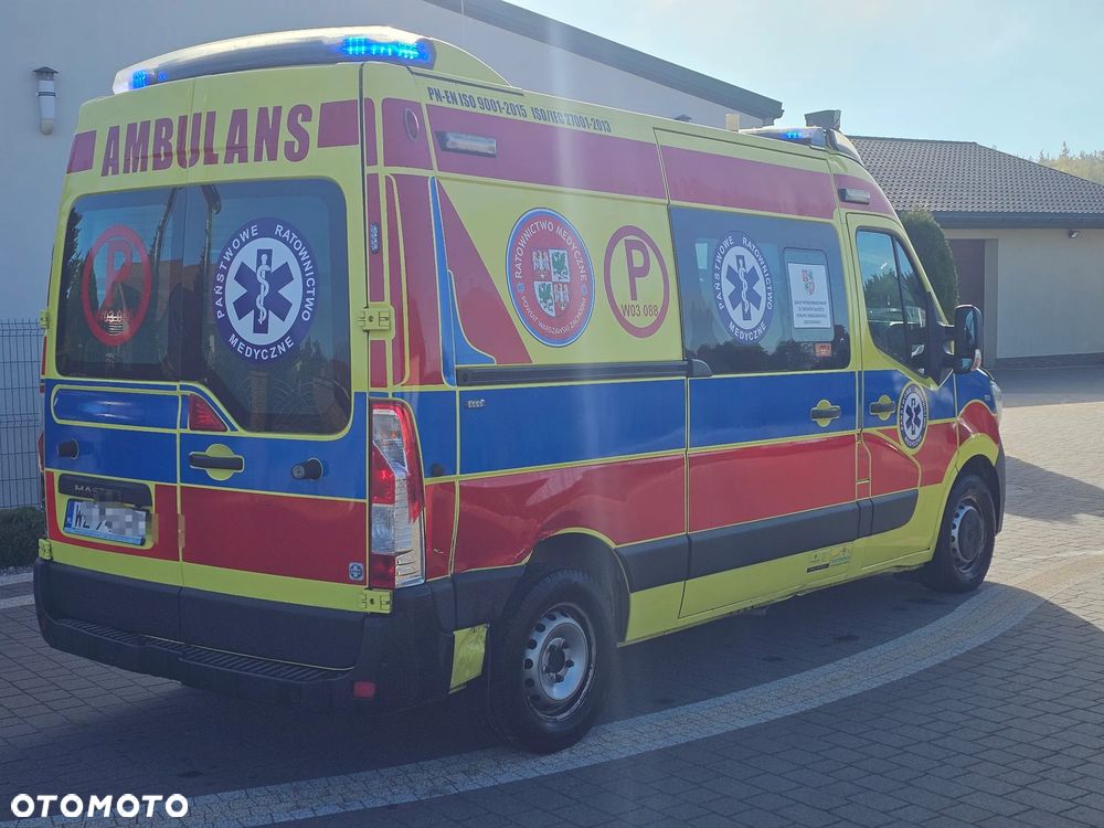 Renault MASTER Karetka Ambulans - 9