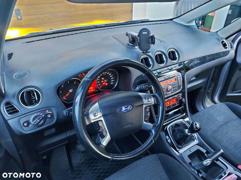 Ford Galaxy - 9