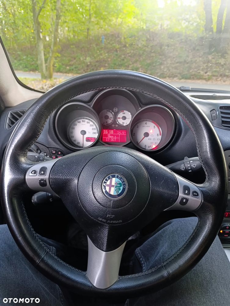 Alfa Romeo GT - 6