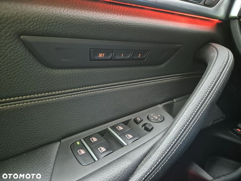 BMW Seria 5 540i xDrive M Sport sport - 11