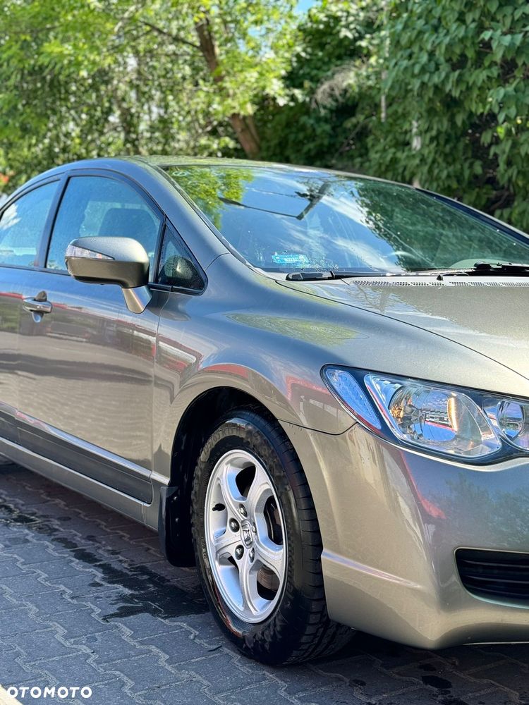 Honda Civic 1.8 Comfort - 3