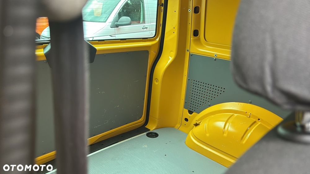 Volkswagen Transporter Kombi L1H1 - 26