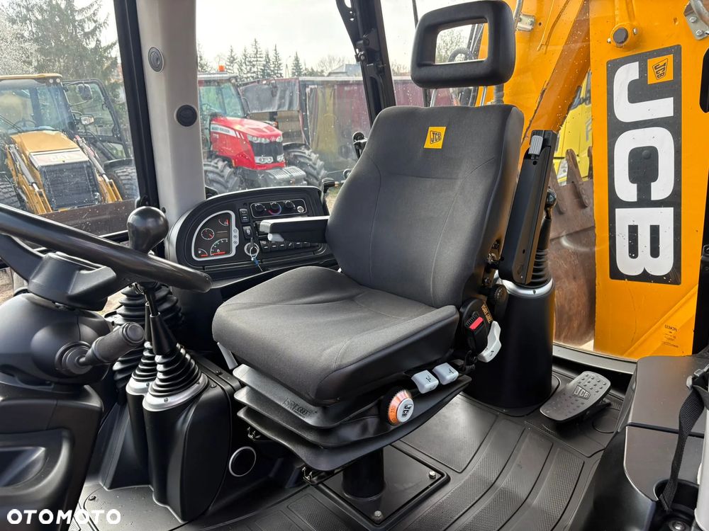JCB 4CX - 35