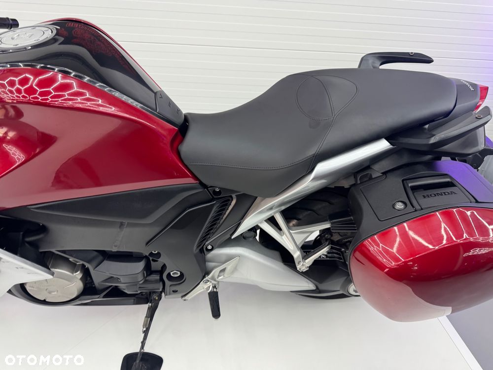 Honda VFR - 28