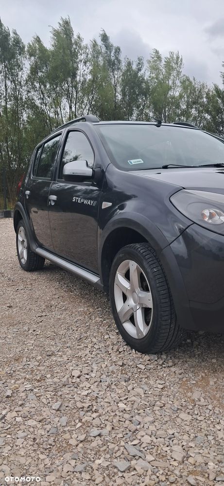 Dacia Sandero 1.6 Hi-Flex - 5