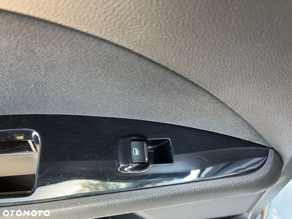 Ford Mondeo 2.0 TDCi Titanium PowerShift - 13