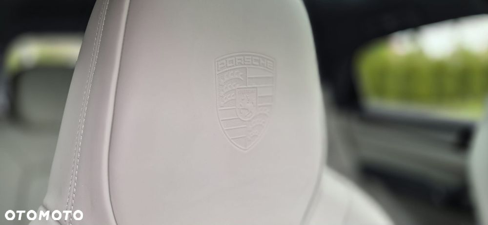 Porsche Cayenne - 16