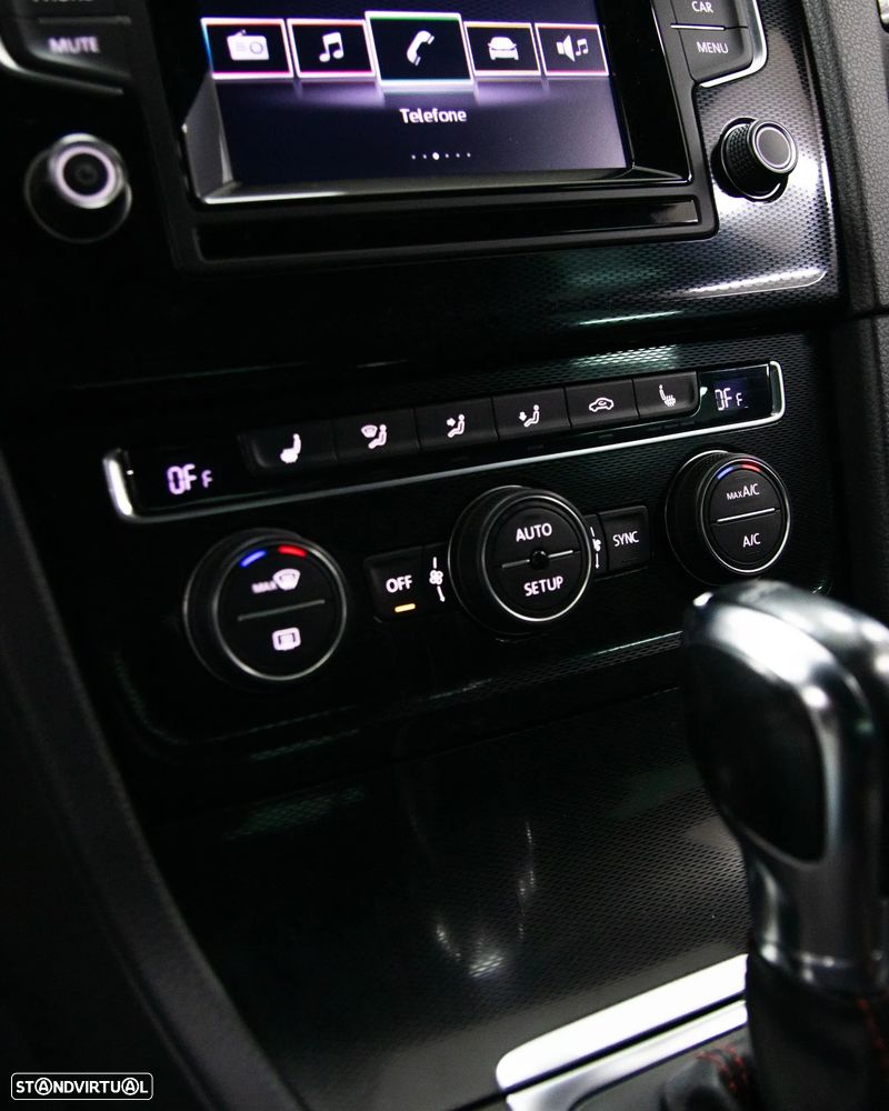 VW Golf 2.0 TSi GTi DSG Performance - 24