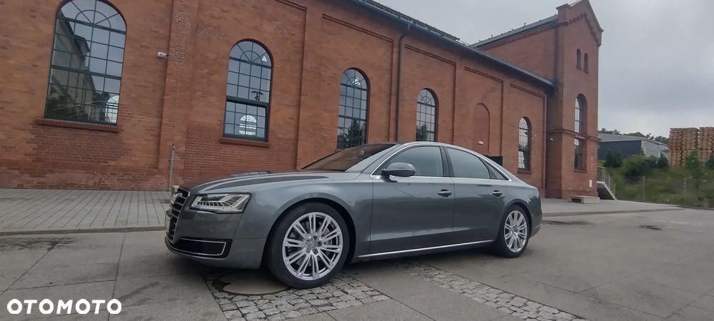 Audi A8 - 1