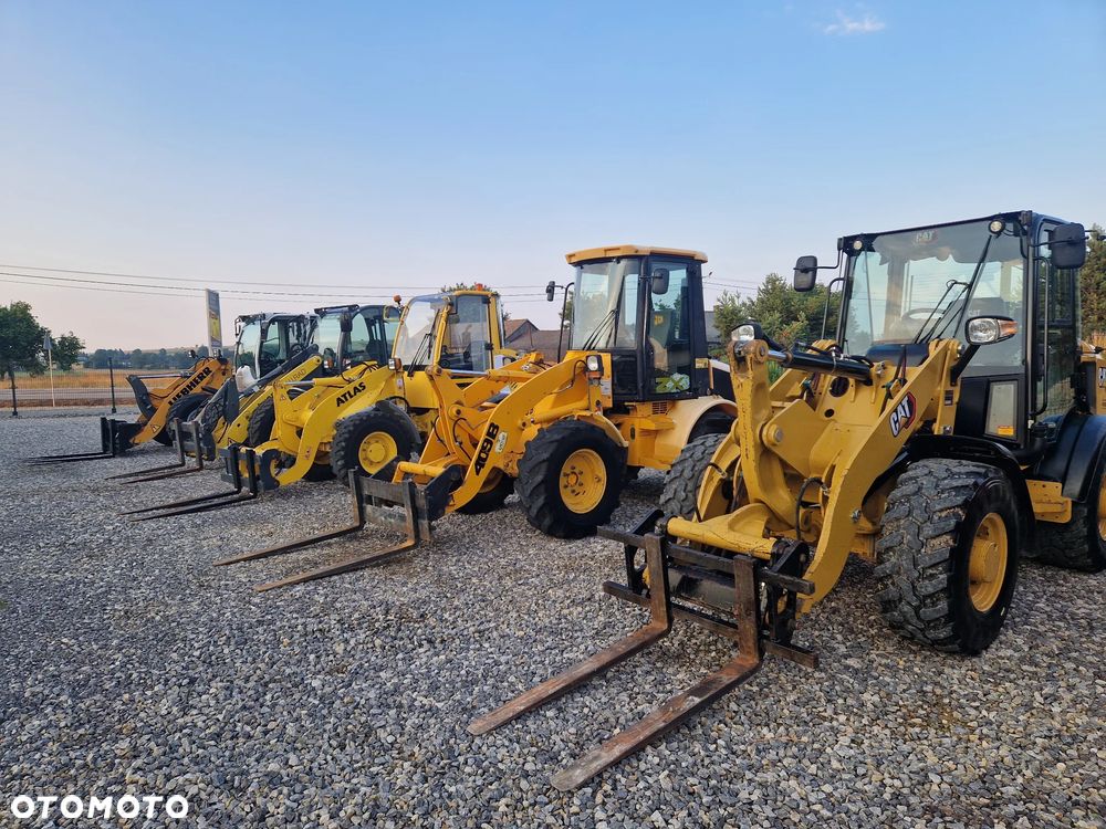 Caterpillar 906M - 31