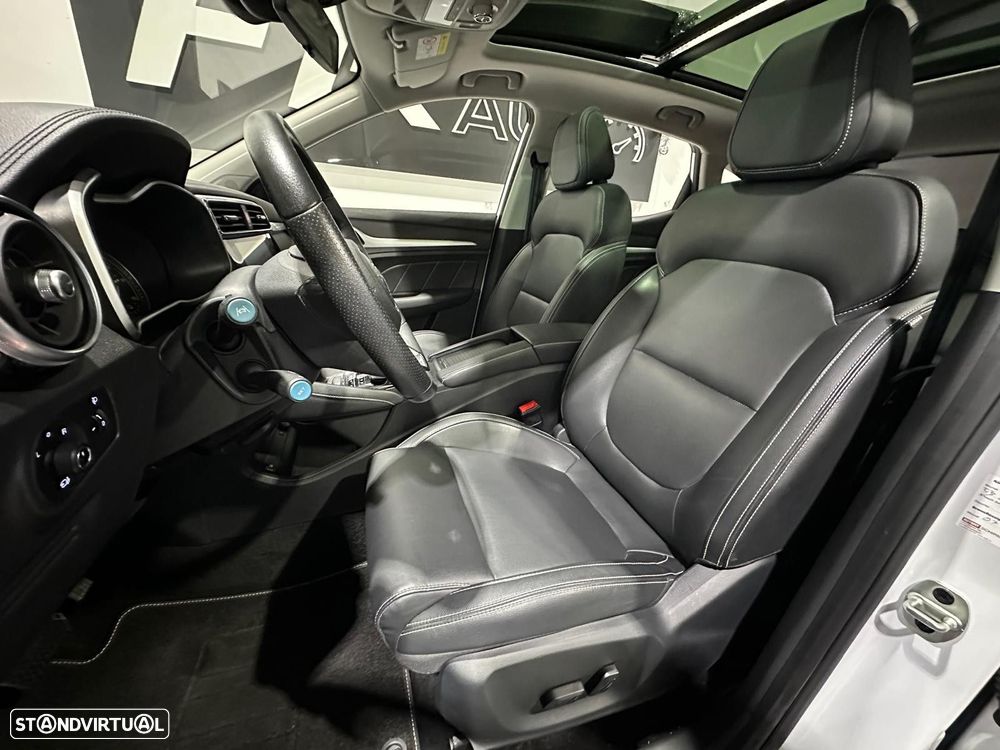 MG ZS EV Luxury - 28