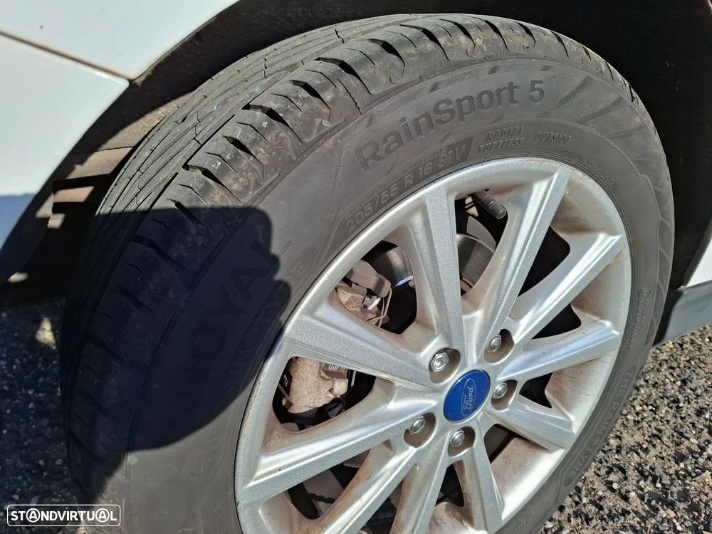 Ford Focus SW 1.0 EcoBoost Titanium - 10