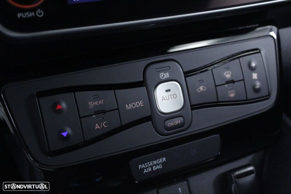 Nissan Leaf N-Connecta - 29