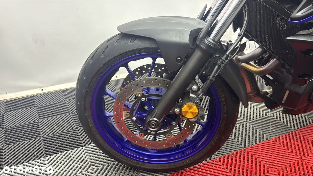 Yamaha MT - 9