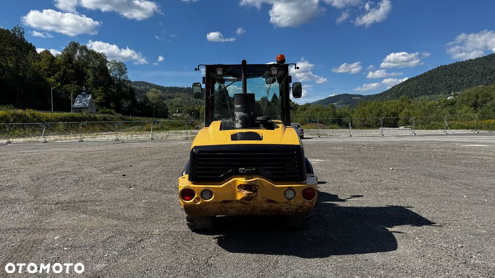 Caterpillar 906H - 4