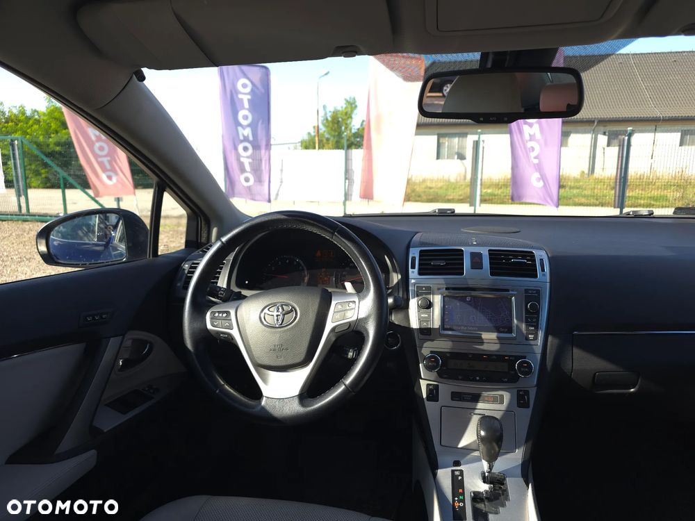 Toyota Avensis 2.0 Prestige NAVI MS - 36