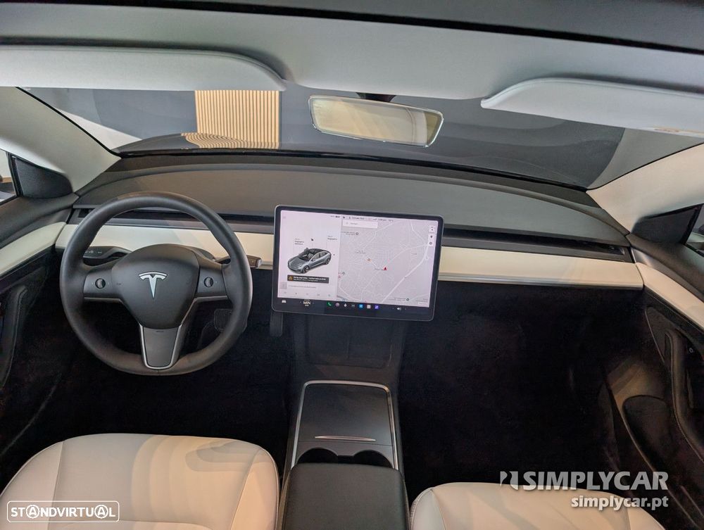 Tesla Model 3 - 10