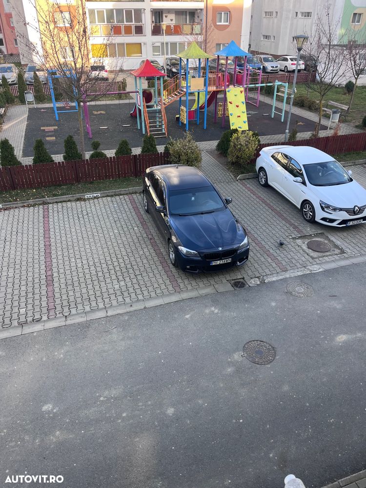 BMW Seria 5 520d Aut. - 31