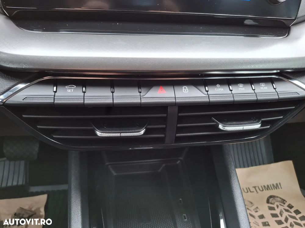 Skoda Octavia Combi 2.0 TDI DSG Ambition - 23