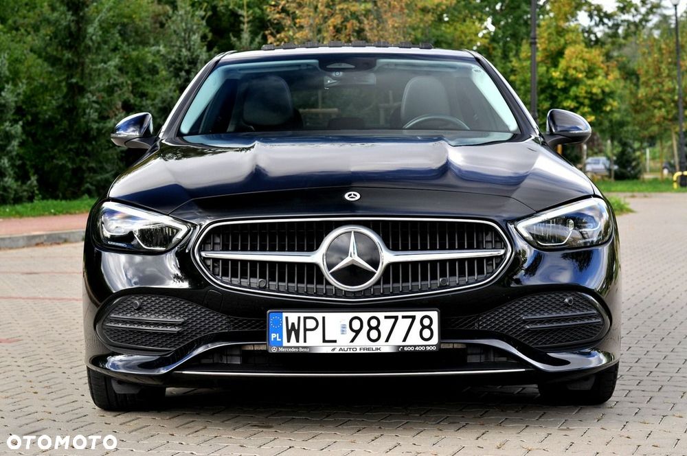 Mercedes-Benz Klasa C 200 mHEV - 32