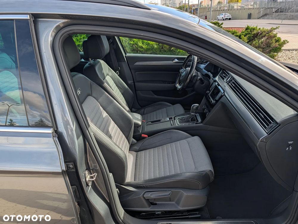 Volkswagen Passat - 11