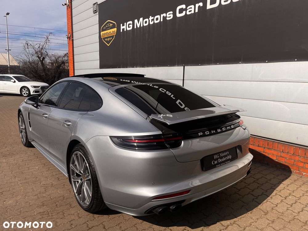 Porsche Panamera - 8