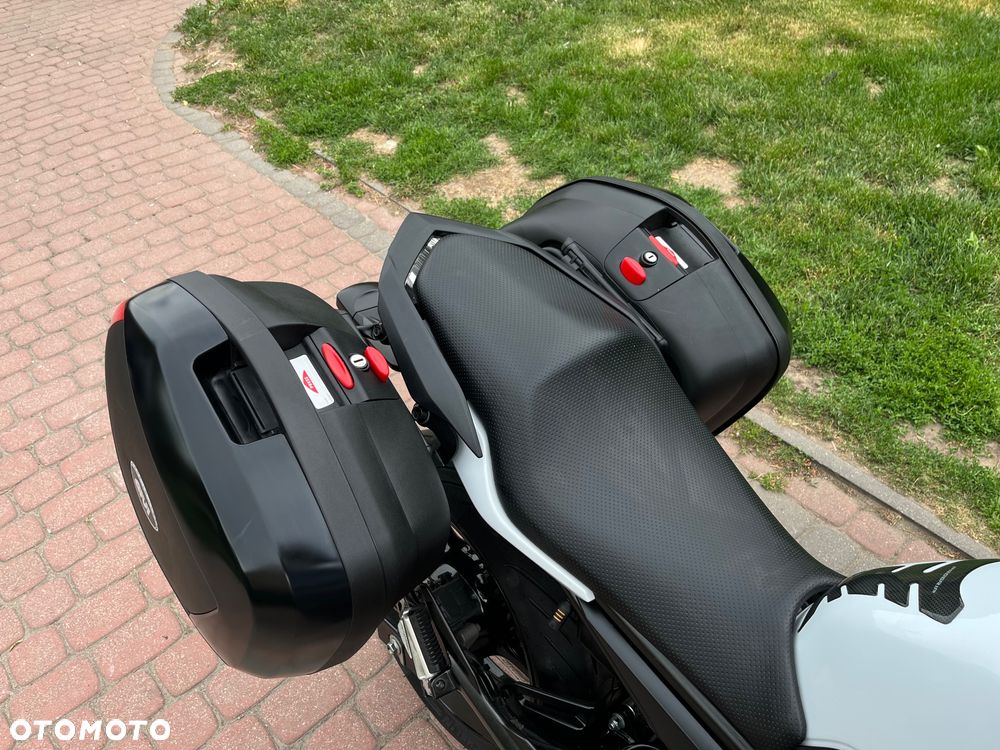 Yamaha XJ - 18