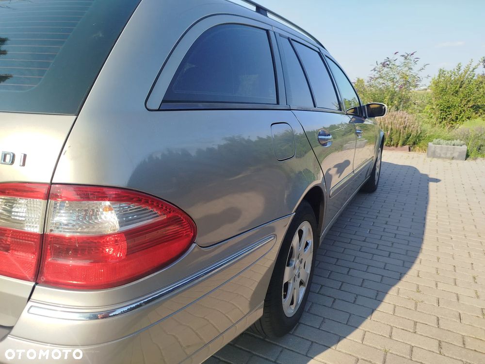 Mercedes-Benz Klasa E 220 CDI T Elegance - 10