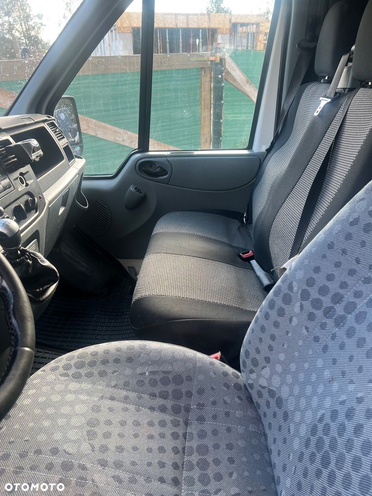 Ford Transit - 11