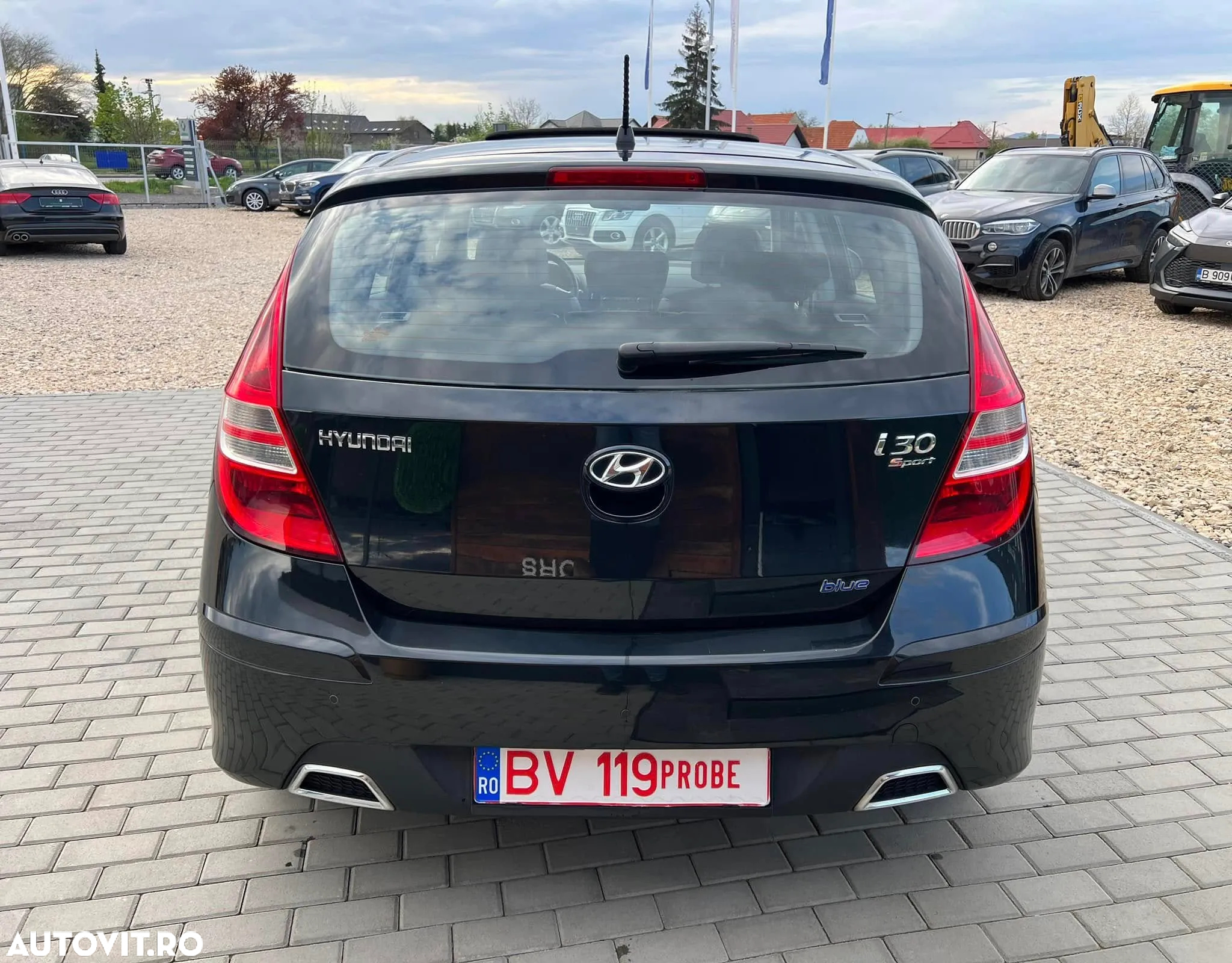 Hyundai i30 1.6 CRDi CLASSIC - 23