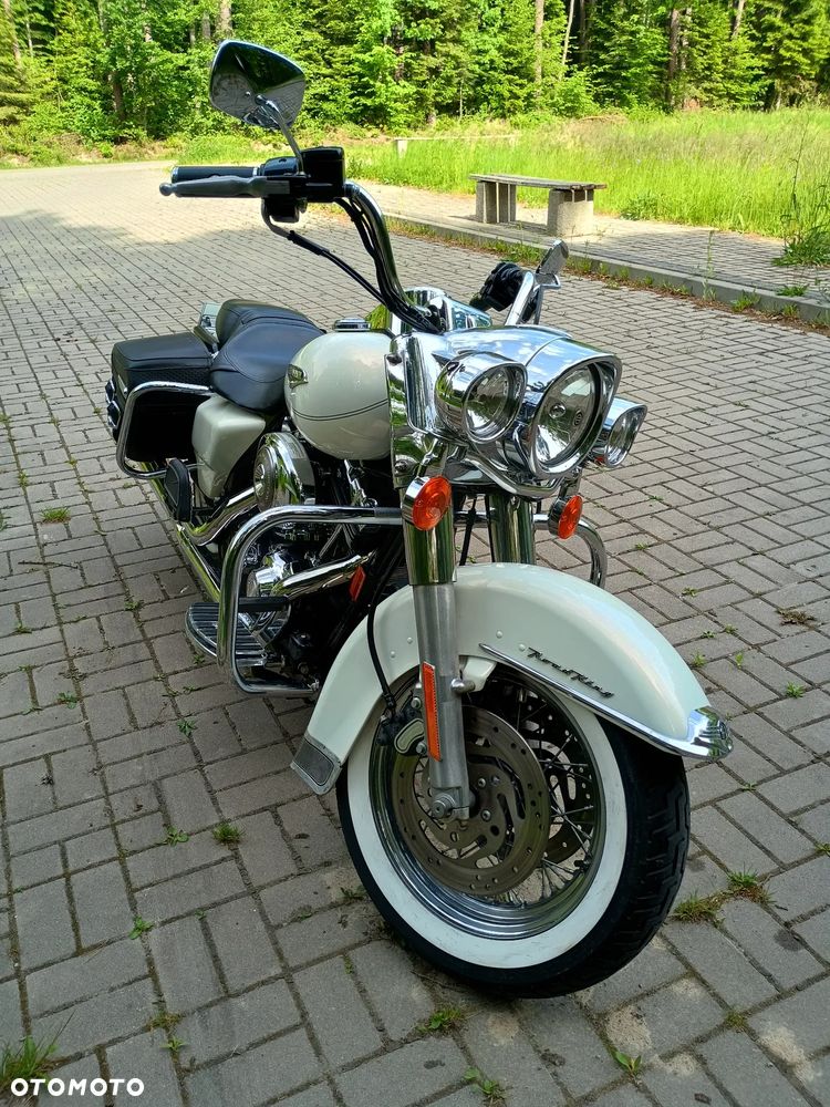 Harley-Davidson Touring Road King - 11