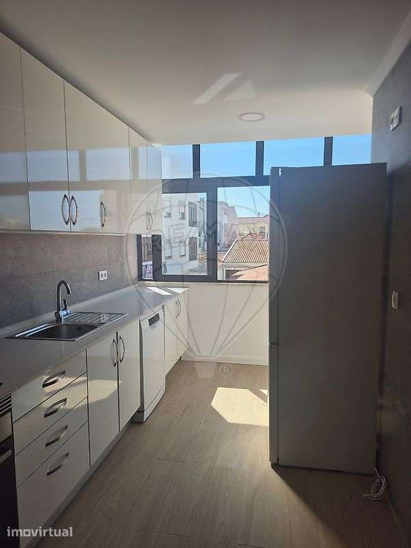 Apartamento T2 para arrendamento - Grande imagem: 3/13