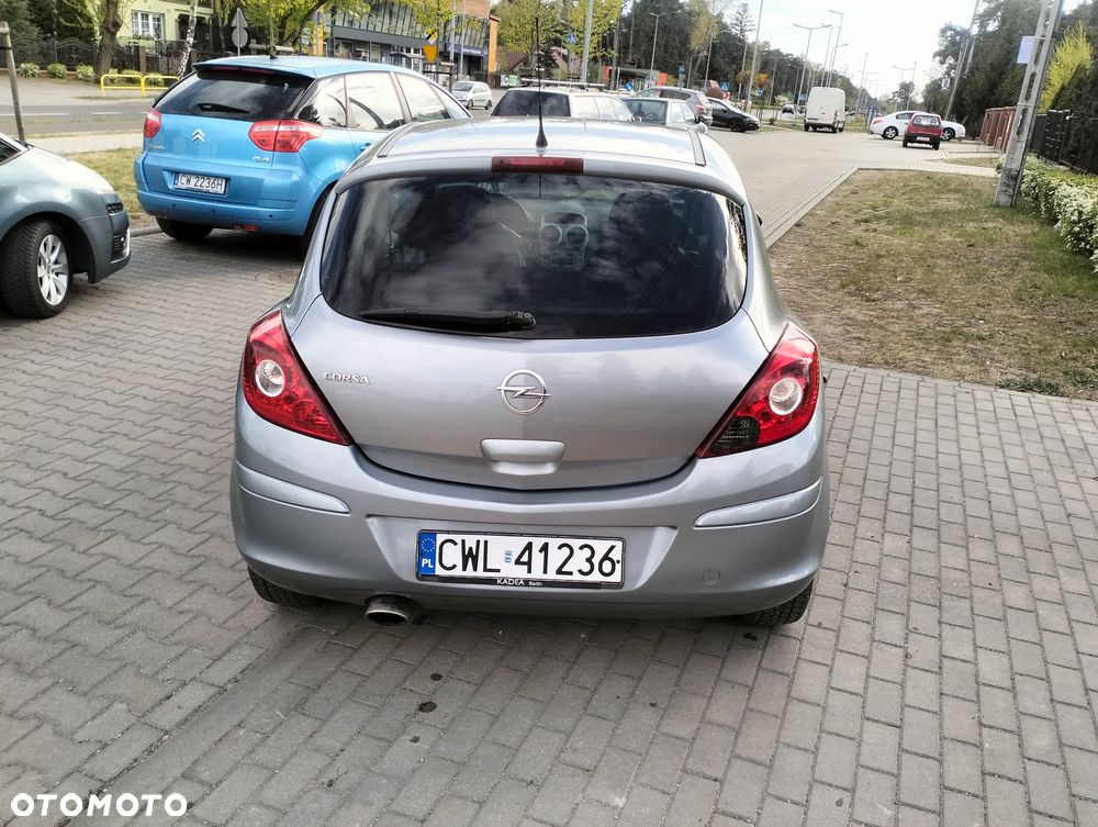 Opel Corsa 1.4 16V Active - 8