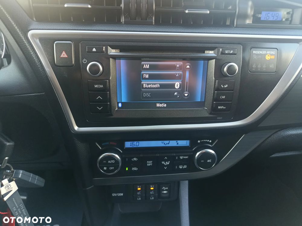 Toyota Auris 1.4 D-4D Life Plus - 11