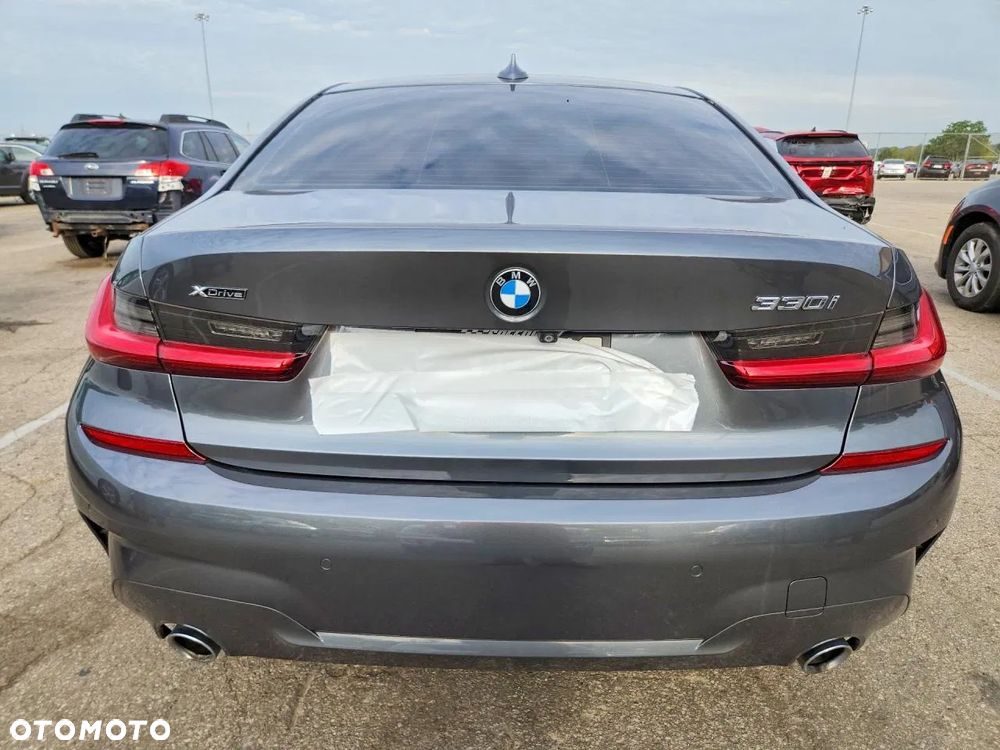BMW Seria 3 330i xDrive M Sport - 6