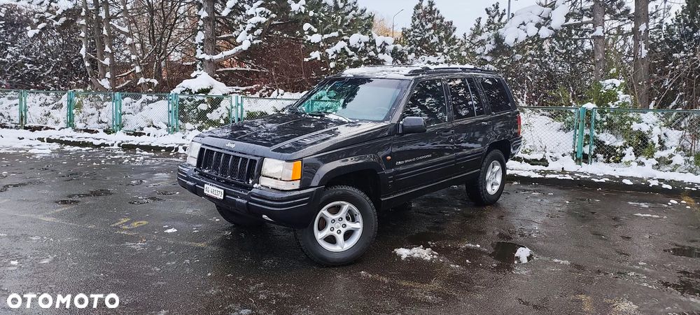 Jeep Grand Cherokee - 1