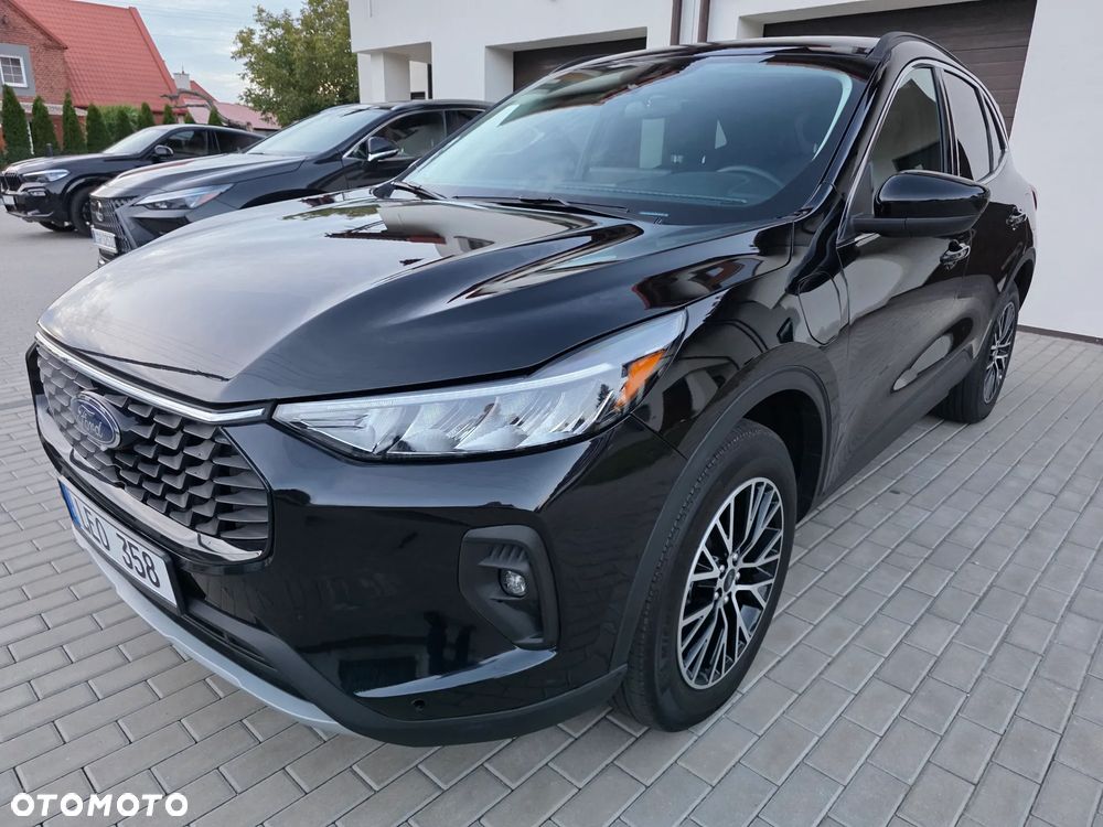 Ford Kuga - 1