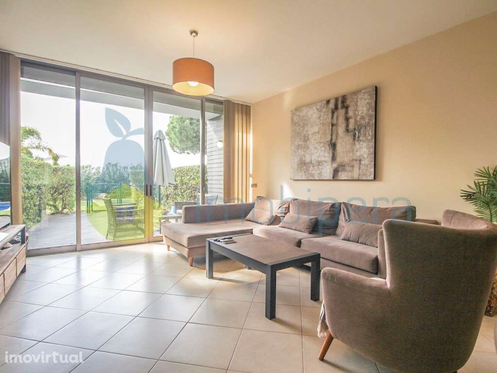 Moradia em banda T3+1 inserida em condomínio fechado com piscina, p... - Grande imagem: 4/37