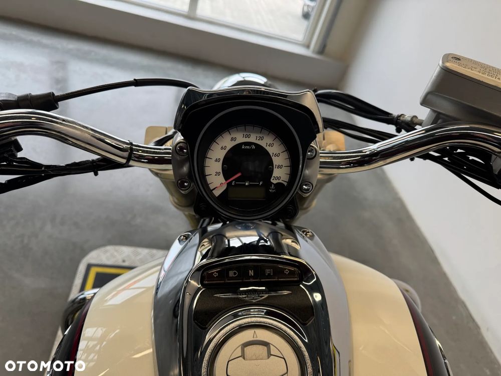 Suzuki VZ - 32