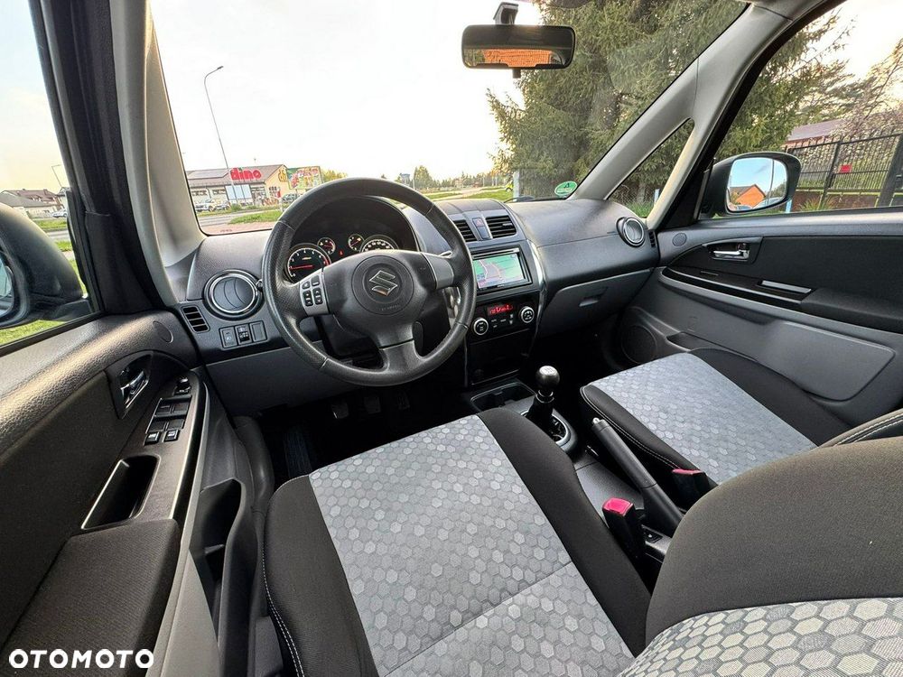 Suzuki SX4 1.6 Comfort - 21