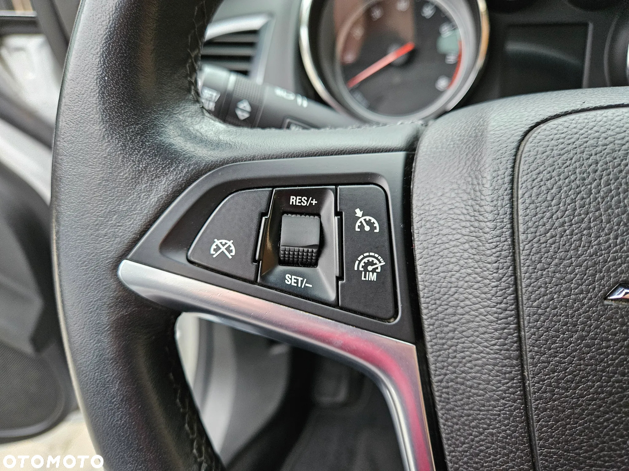Opel Astra - 25