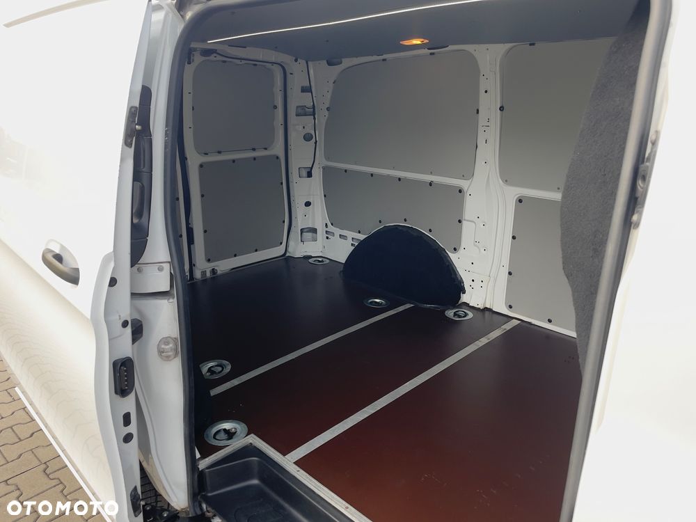Mercedes-Benz Vito - 18