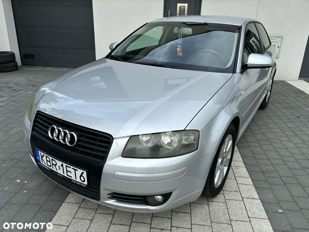 Audi A3 3-drzwiowe 2.0 FSI Attraction