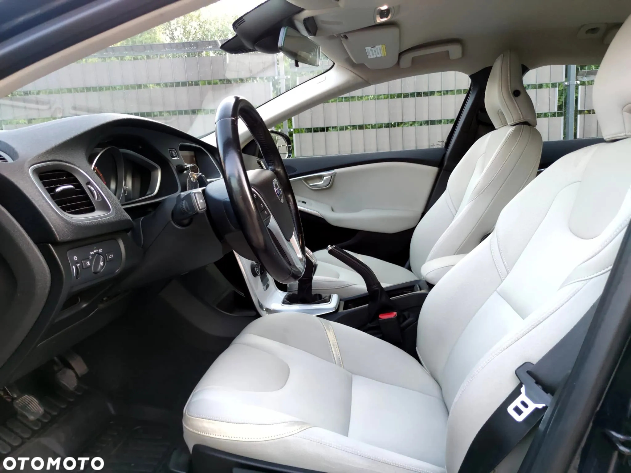 Volvo V40 D3 Momentum - 13