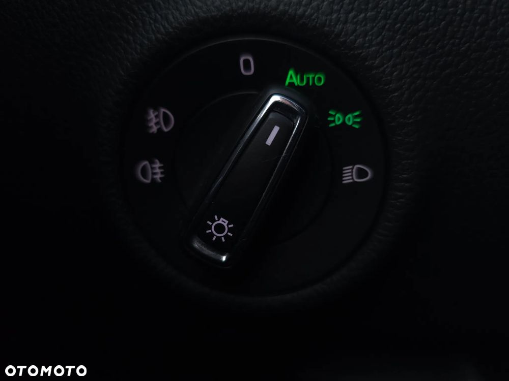 Skoda Superb 1.8 TSI Ambition DSG - 32